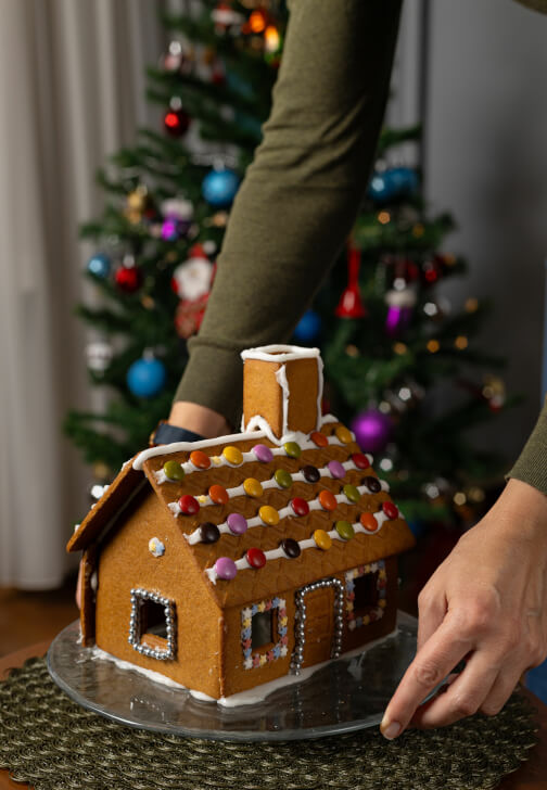 Gingerbread House Decorating Class New York City | Gifts | ClassBento